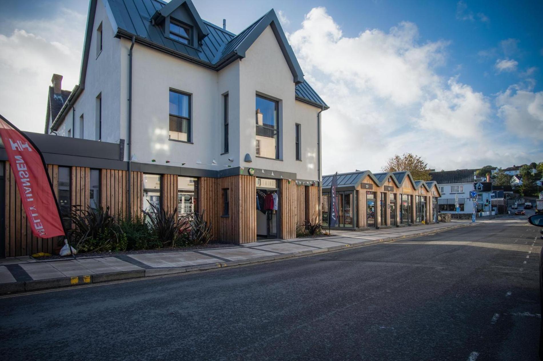 Ocean Cabins No 3 At The Square - Saundersfoot Room photo