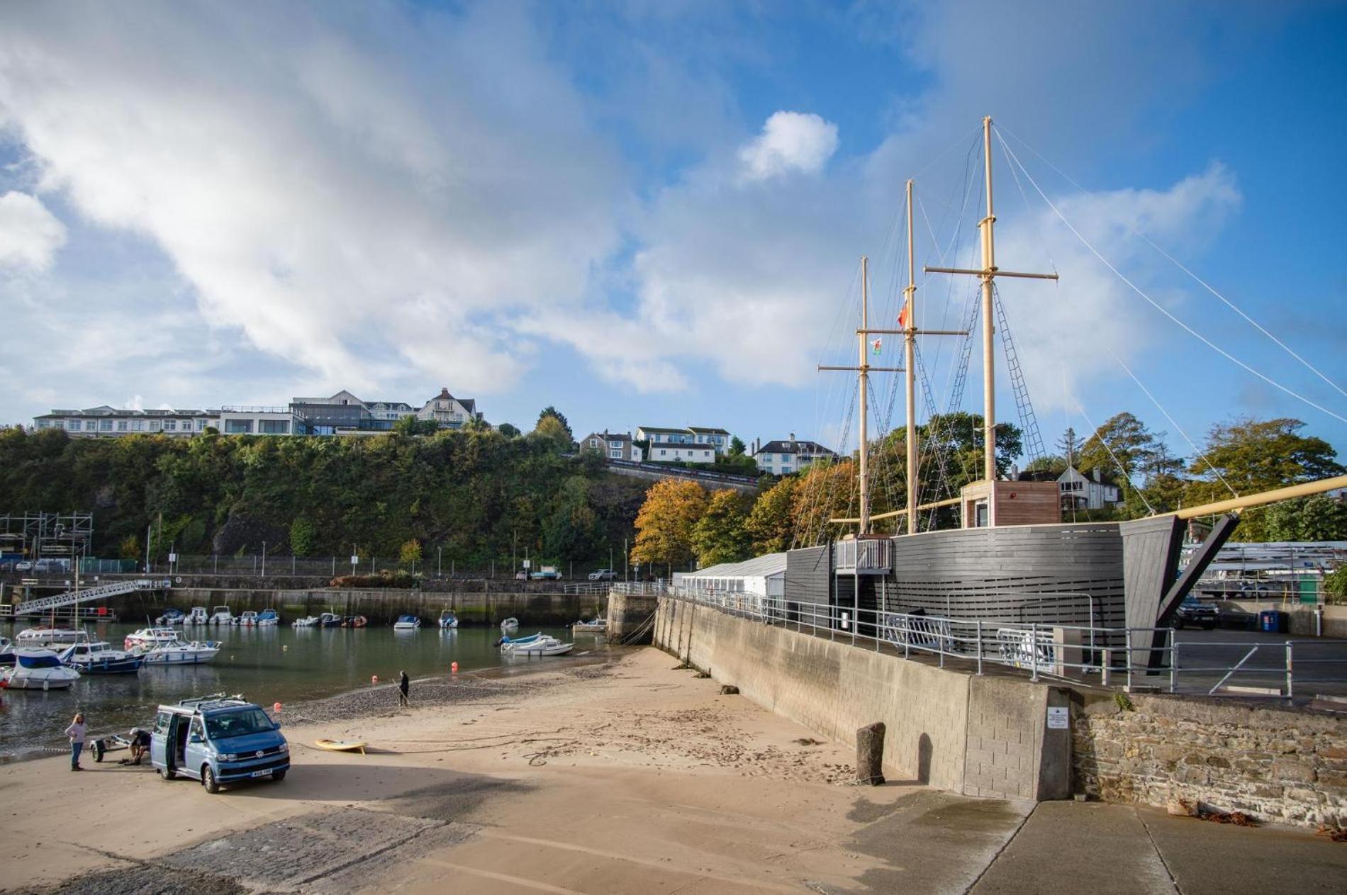 Ocean Cabins No 3 At The Square - Saundersfoot Room photo